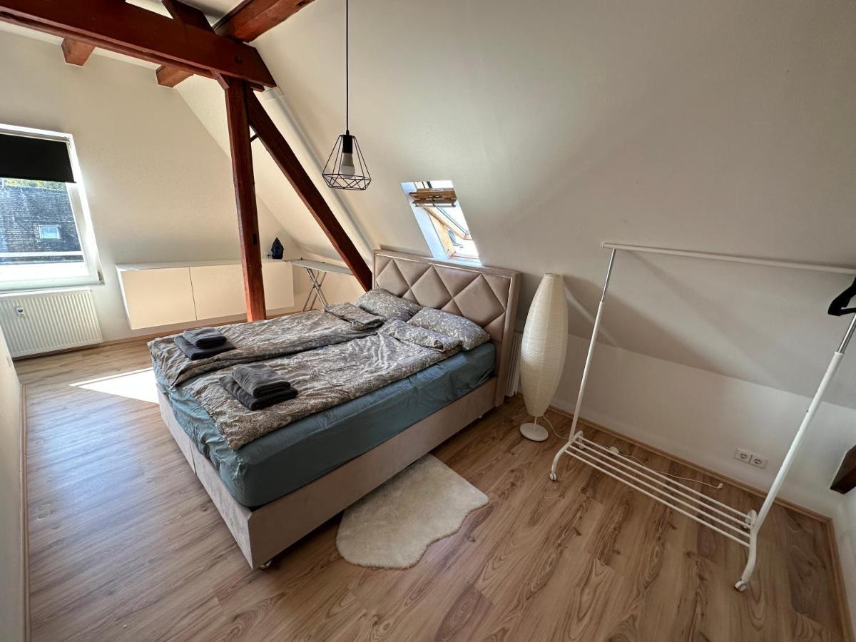 Schoene Grosse Maisonettenwohnung In Weissenthurm Luaran gambar